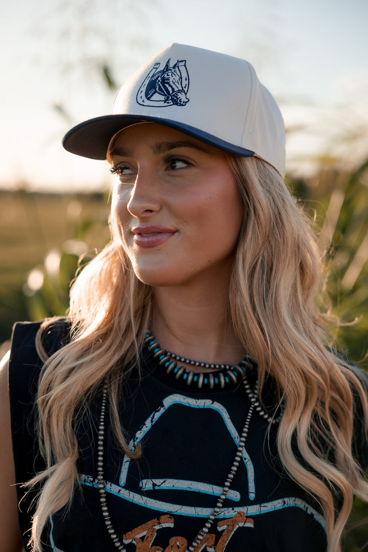Boné Trucker Feminino The Horse Head
