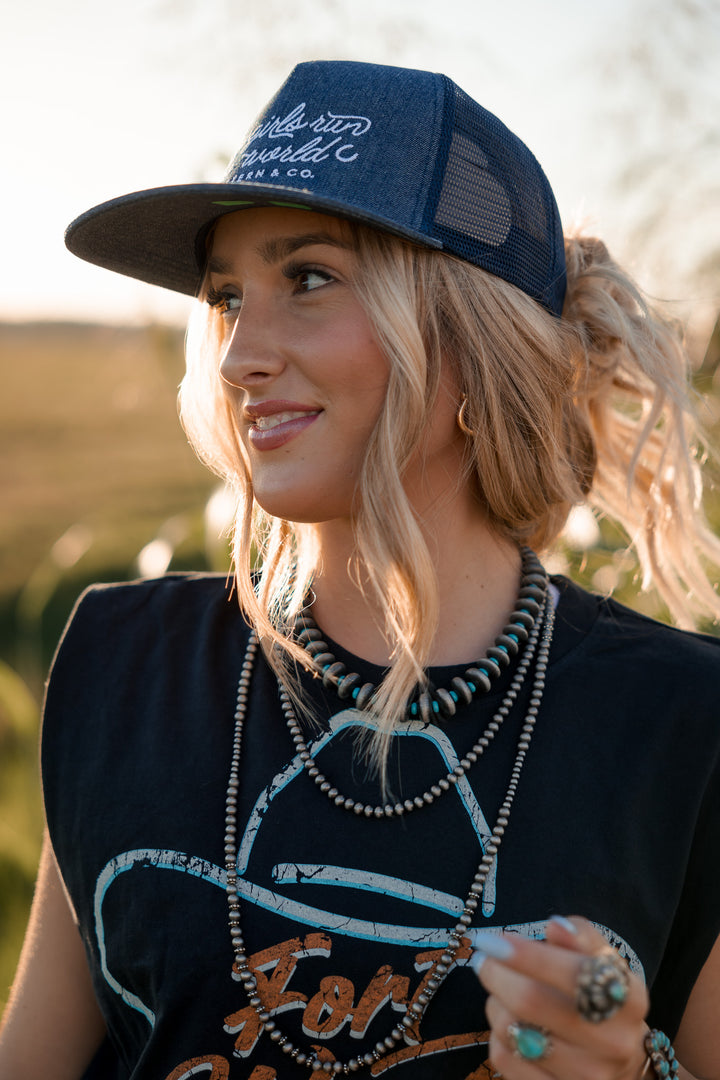 Gorra vaquera "Las vaqueras dominan el mundo" - Mezclilla